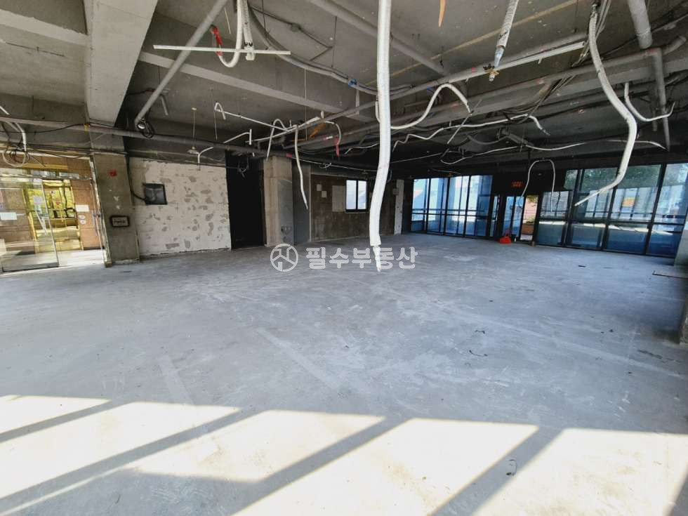 경남 진주시 호탄동 진주 호탄동 메트로사거리 대로변 2층 50평대상가 월세 매물번호 10567 사진 3