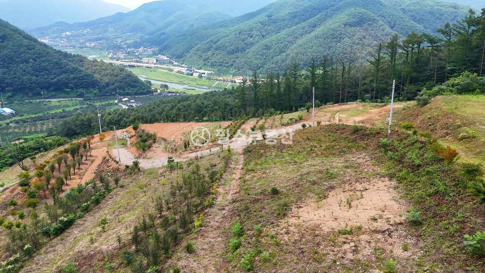 경남 산청군 시천면 중태리 산청에 전부 조성해둔 임야가 본연의 가격으로 나왔습니다! 주인분이 정리하실 떄 얼른 주워가세요! 산청군 시천면 중태리 임야 매매 매매 매물번호 10584 사진 16