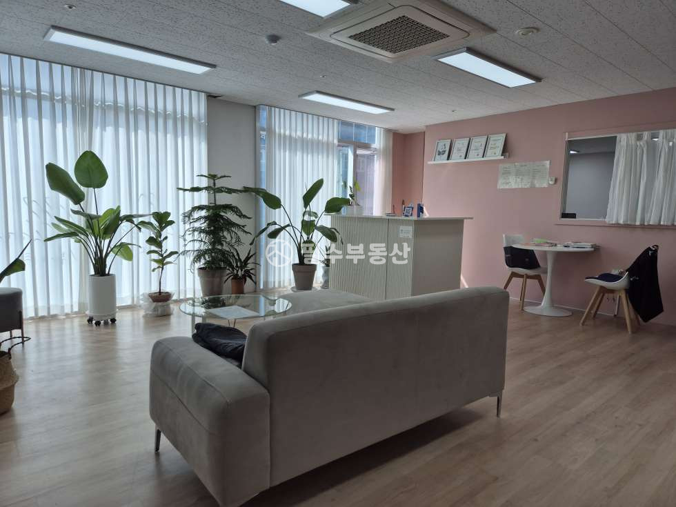 경남 진주시 충무공동 진주혁신도시상가양도양수 진주시 충무공동 뷰티삽이 무권리에 나왔어요 월세 매물번호 10595 사진 1