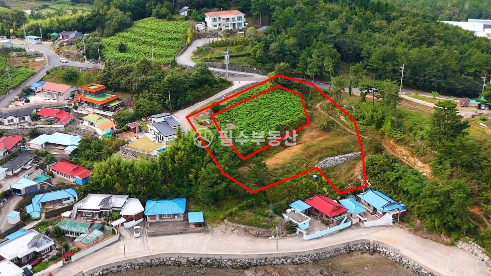 경남 남해군 창선면 가인리 남해에 바다가 내려다보이는 니는니고 내는내고 땅! 남해군 창선면 가인리 토지 존재만으로 가치를 더하고 있는 매매 물건! 남해토지매매 매매 매물번호 10603 사진 15