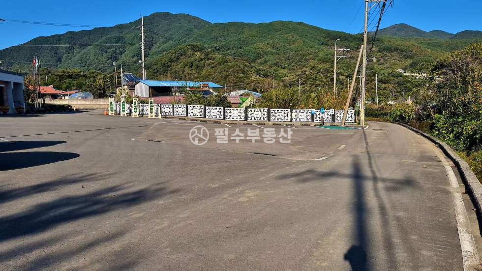 경남 산청군 시천면 원리 산청 시천면 원리 덕산에 위치한 기반시설완벽한 조성된 토지 원가보다 낮게 떴다!! 산청토지매매 매매 매물번호 10606 사진 12