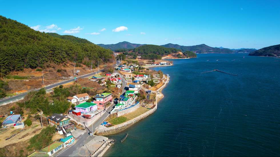 경남 남해군 창선면 지족리 1동 이색 카페 강력 추천! 주차장이 서비스로 주는 토지 매매 남해군 창선면 지족리 토지 매매 매매 매물번호 10368 사진 3