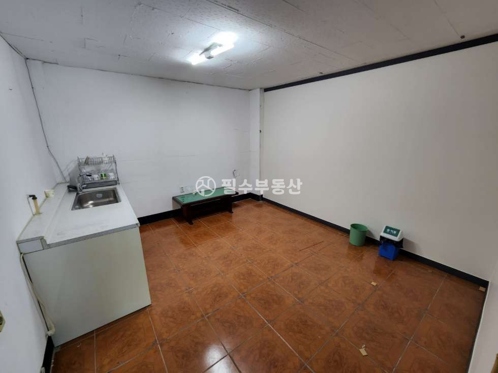 경남 진주시 상대동 상대동 시청 맞은편 상가 밀집거리 3층 사무실 자리 월세 매물번호 10373 사진 10