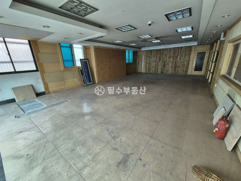경남 진주시 상평동 진주 삼현여고 인근 1층 35평대 상가 월세 매물번호 10490 사진 1