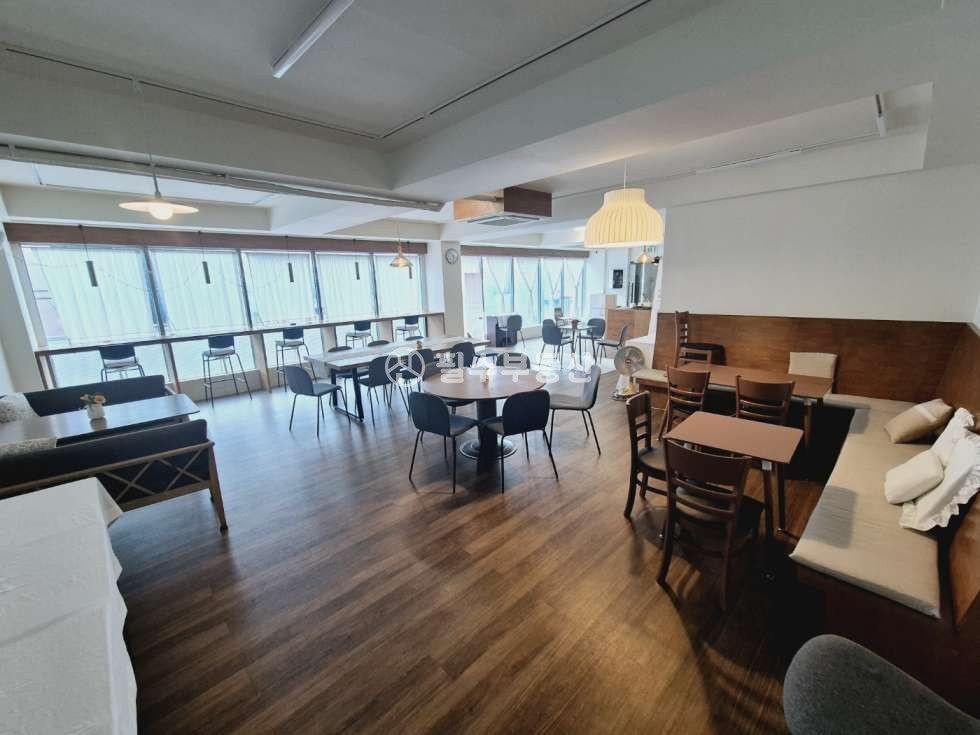 경남 진주시 가좌동 진주 가좌동 경상대학교후문 2층 카페자리 월세 매물번호 10537 사진 2